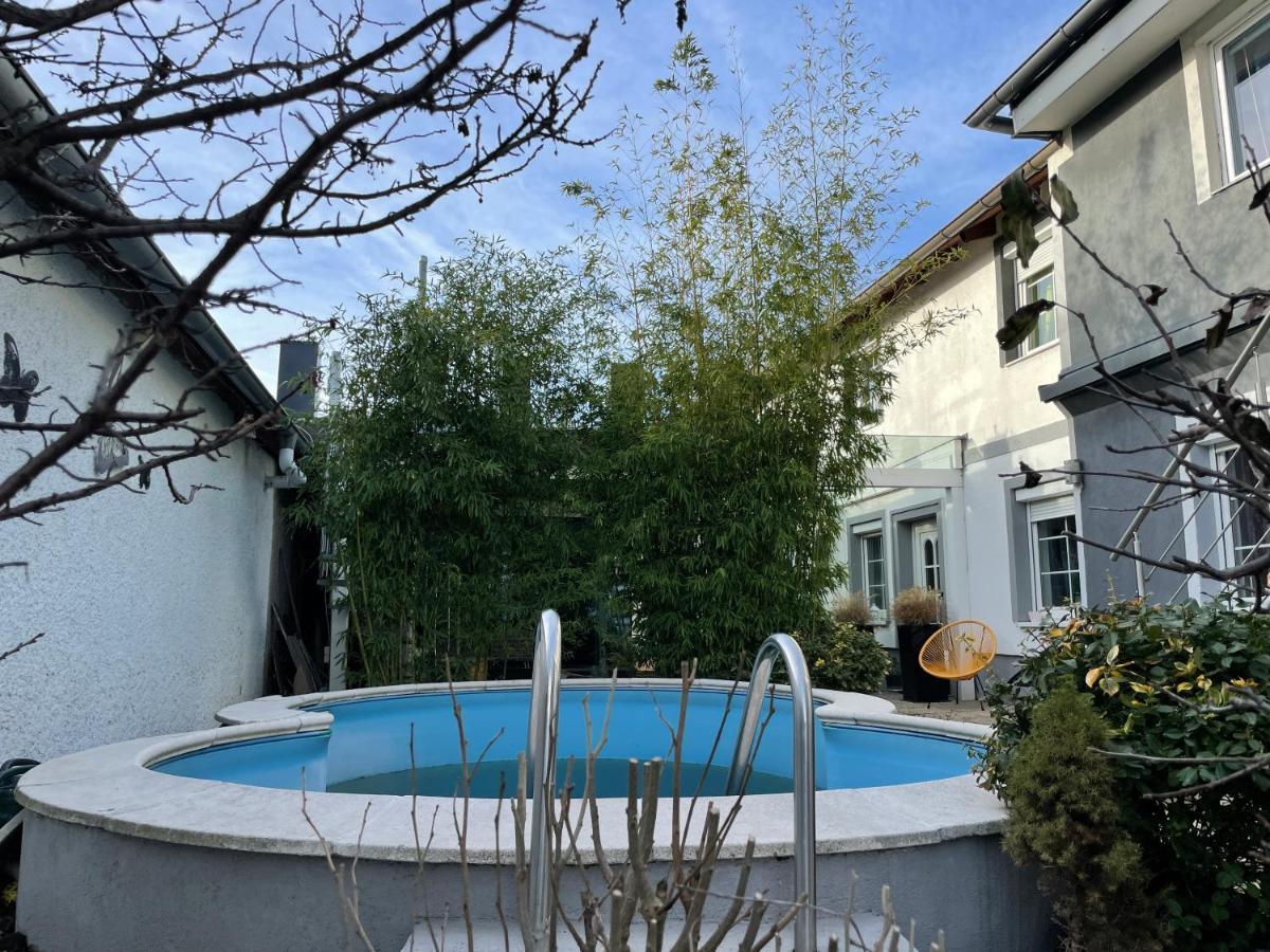 Cheap Outlet Center Apartment With Pool Parndorf Luaran gambar