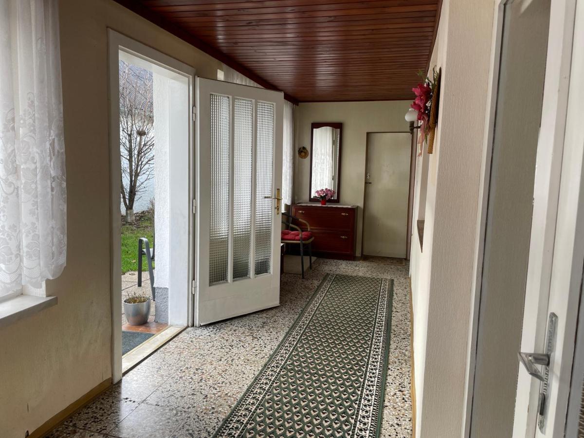 Cheap Outlet Center Apartment With Pool Parndorf Luaran gambar