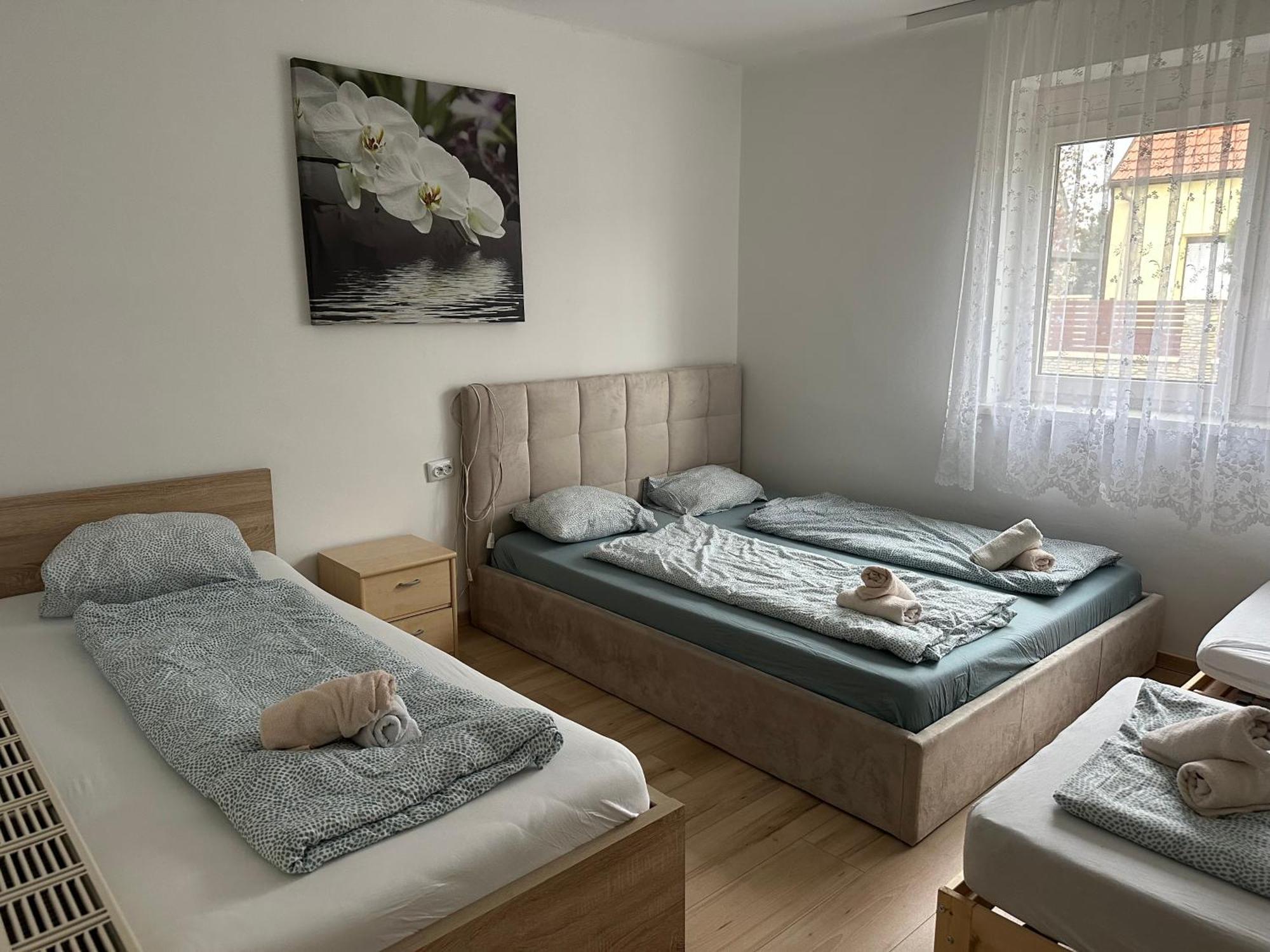 Cheap Outlet Center Apartment With Pool Parndorf Luaran gambar